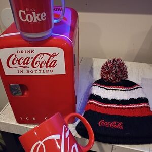 COCA COLA FRIDGE, TOBOGGAN, VINTAGE MUG, NEW MUG LOT